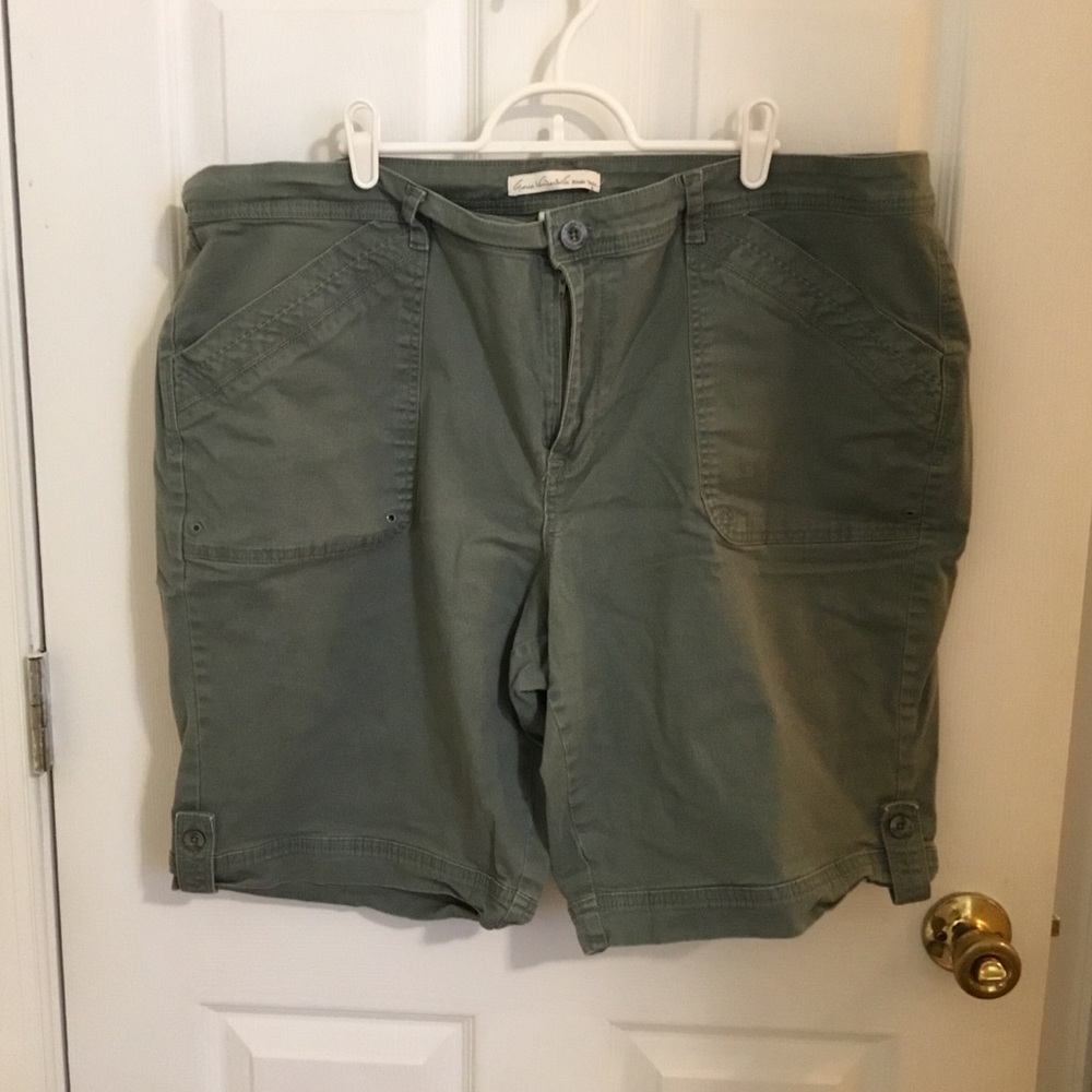 Gloria Vanderbilt Khaki Shorts 20W
